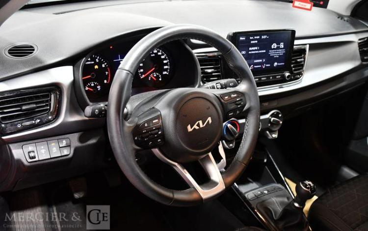 KIA RIO ACTIVE BUSINESS ROUGE GR-114-RY