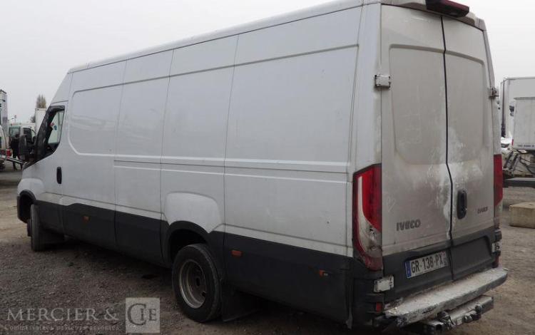 IVECO DAILY 6 FOURGON PHASE 3 35C18 3,0D 16V HI-MATIC 175 CV BOITE AUTO – 56951 KMS BLANC GR-138-PX