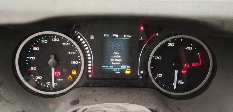 IVECO DAILY 6 FOURGON PHASE 3 35C18 3,0D 16V HI-MATIC 175 CV BOITE AUTO – 56951 KMS BLANC GR-138-PX