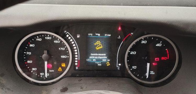 IVECO DAILY 6 FOURGON PHASE 3 35C18 3,0D 16V HI-MATIC 175 CV BOITE AUTO – 56951 KMS BLANC GR-138-PX