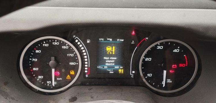 IVECO DAILY 6 FOURGON PHASE 3 35C18 3,0D 16V HI-MATIC 175 CV BOITE AUTO – 56951 KMS BLANC GR-138-PX