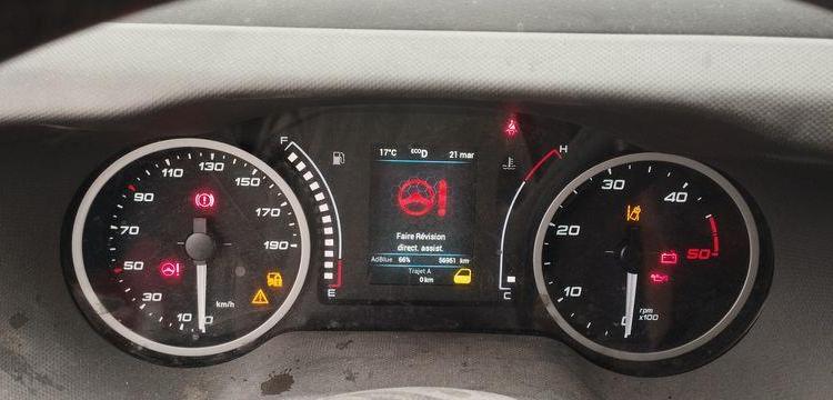 IVECO DAILY 6 FOURGON PHASE 3 35C18 3,0D 16V HI-MATIC 175 CV BOITE AUTO – 56951 KMS BLANC GR-138-PX
