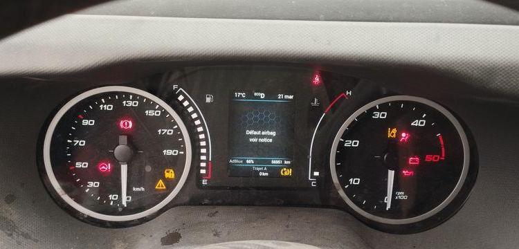 IVECO DAILY 6 FOURGON PHASE 3 35C18 3,0D 16V HI-MATIC 175 CV BOITE AUTO – 56951 KMS BLANC GR-138-PX
