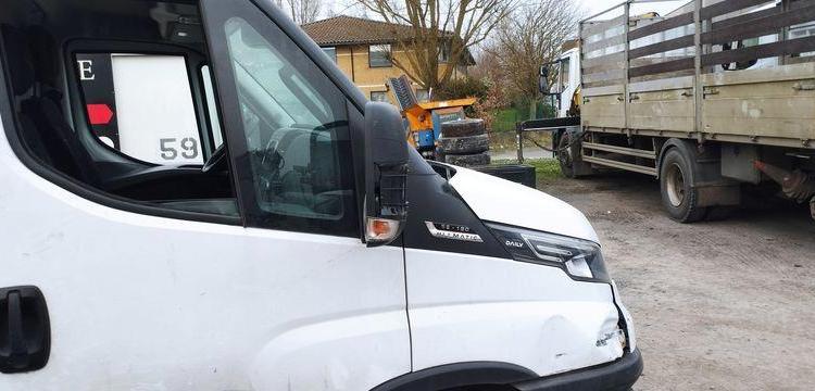 IVECO DAILY 6 FOURGON PHASE 3 35C18 3,0D 16V HI-MATIC 175 CV BOITE AUTO – 56951 KMS BLANC GR-138-PX
