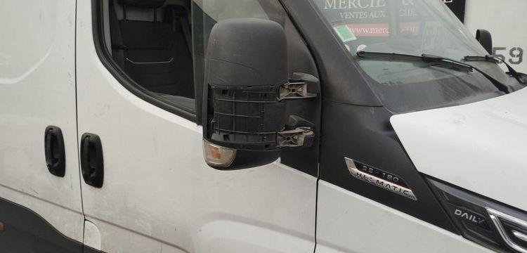 IVECO DAILY 6 FOURGON PHASE 3 35C18 3,0D 16V HI-MATIC 175 CV BOITE AUTO – 56951 KMS BLANC GR-138-PX