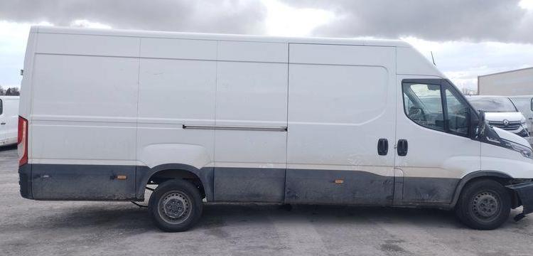 IVECO DAILY 6 FOURGON PHASE 3 35S18 3,0D HI MATIC 175 CV BOITE AUTO – 73647 KMS BLANC GR-947-PZ
