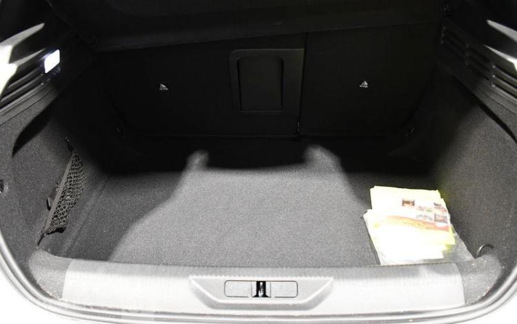 PEUGEOT 308 ALLURE PURE TECH 130 BLANC GV-247-KL