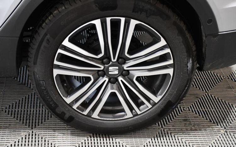 SEAT ARONA  TSI 95 CH GRIS GV-786-GA
