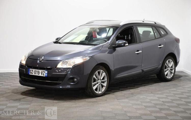 RENAULT MEGANE ESTATE 1.5 DCI 110 CARMINAT TOMTOM
 BLEU GZ-019-VZ
