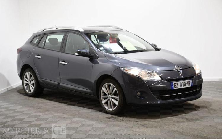 RENAULT MEGANE ESTATE 1.5 DCI 110 CARMINAT TOMTOM
 BLEU GZ-019-VZ