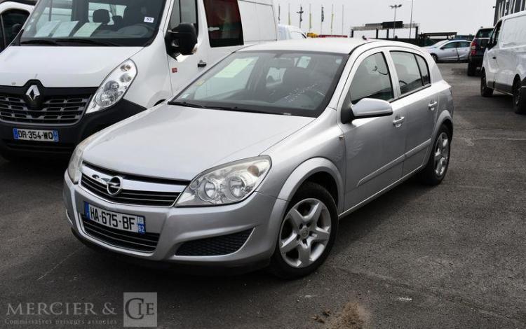 OPEL ASTRA 1,7 CDTI 100 COSMO GRIS HA-675-BF
