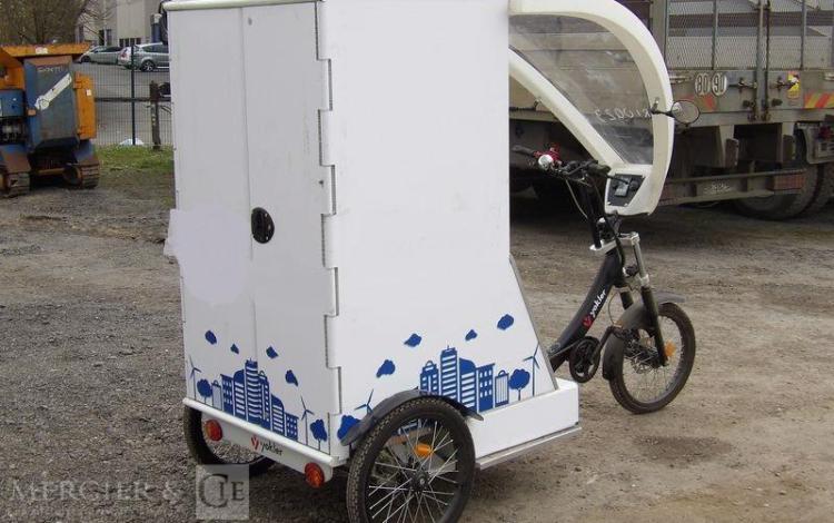 YOKLER YOKLER VELO TRICYCLE CARGO ELECTRIQUE – COFFRE ARRIERE 1M3 AVEC DOUBLE PORTE  TRI0023