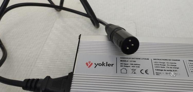 YOKLER YOKLER VELO TRICYCLE CARGO ELECTRIQUE – COFFRE ARRIERE 1M3 AVEC DOUBLE PORTE  TRI0023