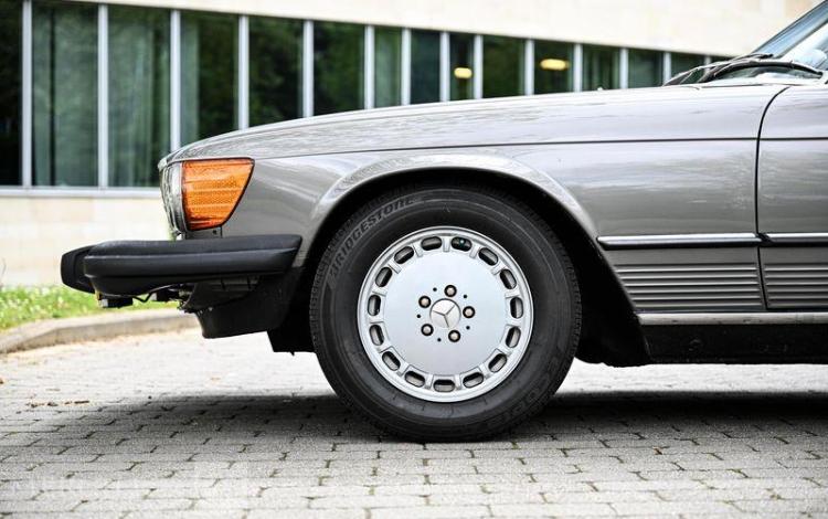 MERCEDES 450 SL V8  65486