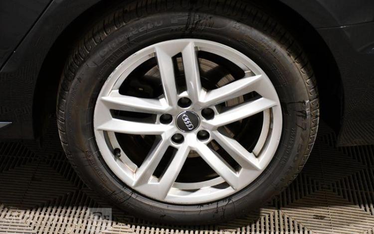 AUDI A4 AVANT 30 TDI 136CH BUSINESS ED ADVANCED GRIS 1YFC088
