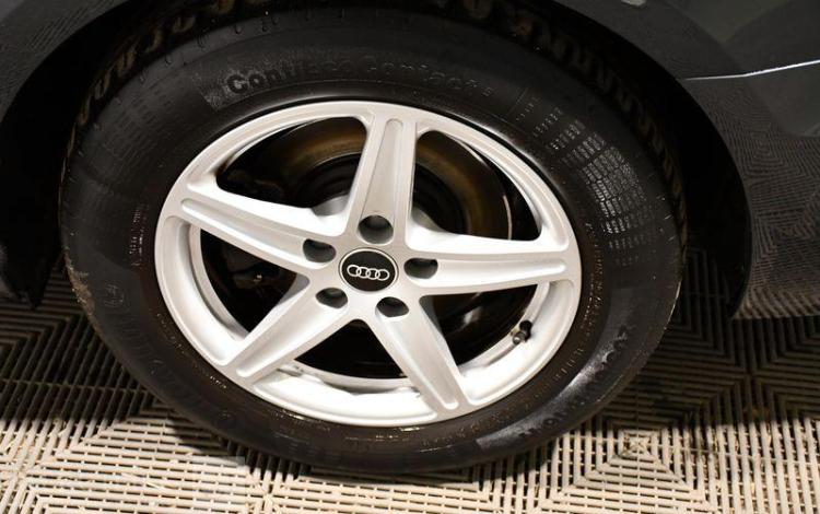 AUDI A4 AVANT 30 TDI 136CH BUSINESS EDITION S TRONIC GRIS 1YTZ052