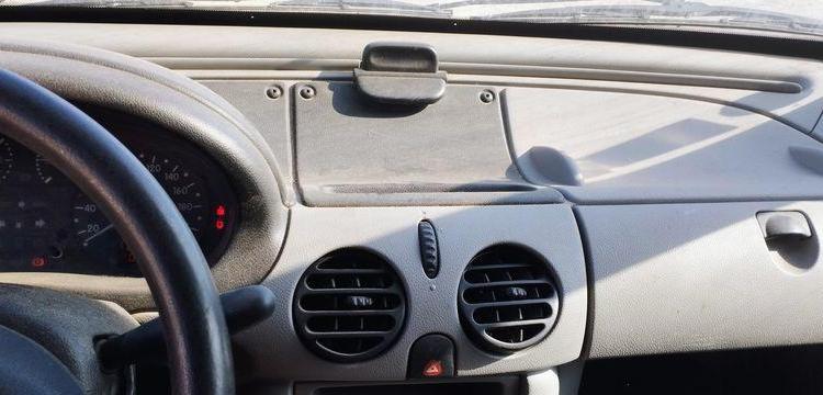 RENAULT KANGOO EXPRESS 1,2 16V 75 CV – ESSENCE – 86966 KMS – ANNEE 2003 BORDEAUX 2351VJ62