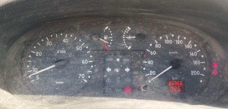 RENAULT KANGOO EXPRESS 1,2 16V 75 CV – ESSENCE – 86966 KMS – ANNEE 2003 BORDEAUX 2351VJ62