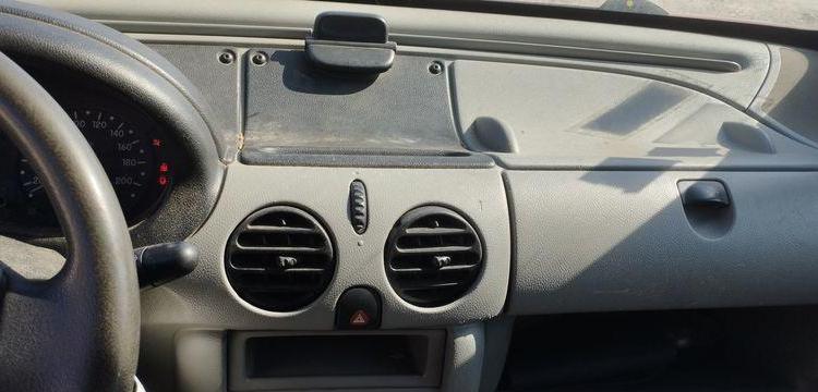 RENAULT KANGOO EXPRESS 1,2 16V 75 CV – ESSENCE – 140201 KMS – ANNEE 2003 BORDEAUX 2352VJ62