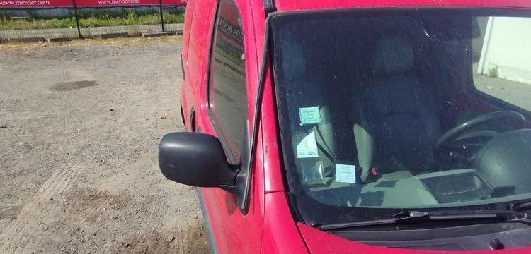 RENAULT KANGOO EXPRESS 1,2 16V 75 CV – ESSENCE – 140201 KMS – ANNEE 2003 BORDEAUX 2352VJ62