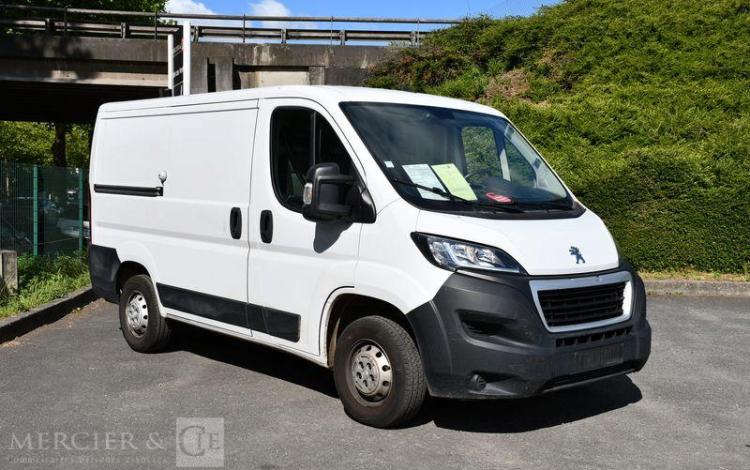 PEUGEOT BOXER 328 L1H1 2,2 BLUEHDI120 S&S PREMIUM BLANC 2GUQ883