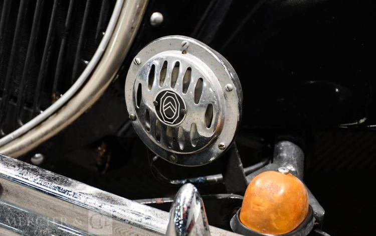 CITROEN TRACTION TYPE 15 SIX NOIR 3906LK59