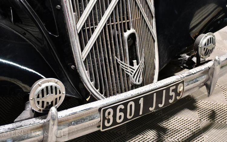CITROEN TRACTION TYPE 15 SIX – MALLE NOIR 8601JJ59