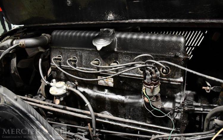 CITROEN TRACTION TYPE 15 SIX – MALLE NOIR 8601JJ59