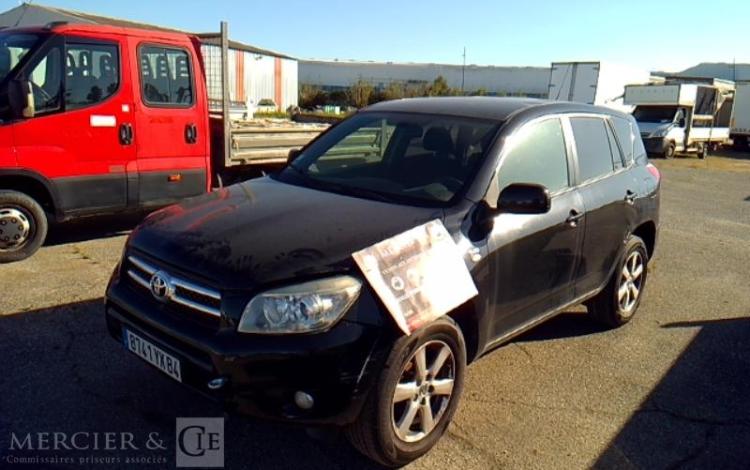 TOYOTA RAV-4 2.2 D4D 135 LIFE 4X4 NOIR 8741YX84