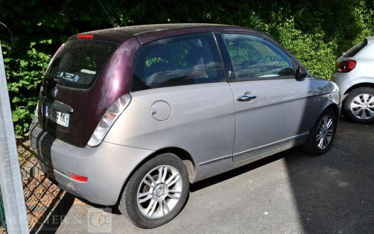 LANCIA YPSILON 1.4 95 PLATINO DFS BVA GRIS AD-088-MK