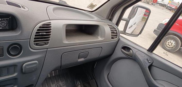 MERCEDES SPRINTER 208 CDI 35 2,2D FOURGON 82CV – DIESEL – 252477 KMS – ANNEE 2005 BLANC AF-642-SY