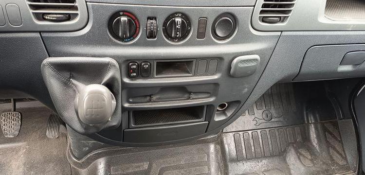 MERCEDES SPRINTER 208 CDI 35 2,2D FOURGON 82CV – DIESEL – 252477 KMS – ANNEE 2005 BLANC AF-642-SY