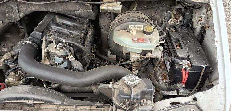 MERCEDES SPRINTER 208 CDI 35 2,2D FOURGON 82CV – DIESEL – 252477 KMS – ANNEE 2005 BLANC AF-642-SY