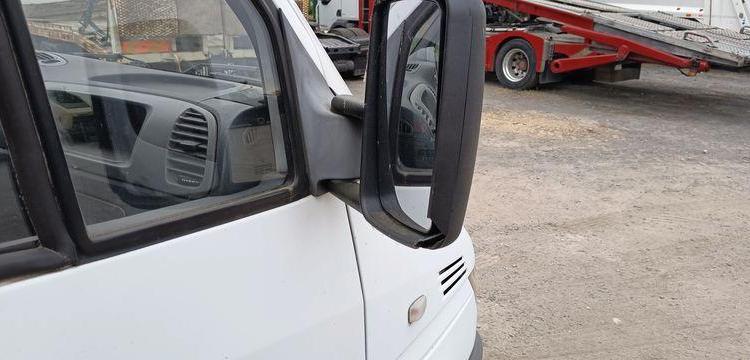 MERCEDES SPRINTER 208 CDI 35 2,2D FOURGON 82CV – DIESEL – 252477 KMS – ANNEE 2005 BLANC AF-642-SY