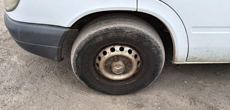 MERCEDES SPRINTER 208 CDI 35 2,2D FOURGON 82CV – DIESEL – 252477 KMS – ANNEE 2005 BLANC AF-642-SY