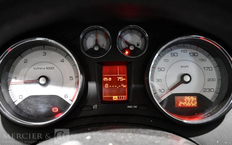 PEUGEOT 308 HDI 110 CH GRIS AK-787-RY