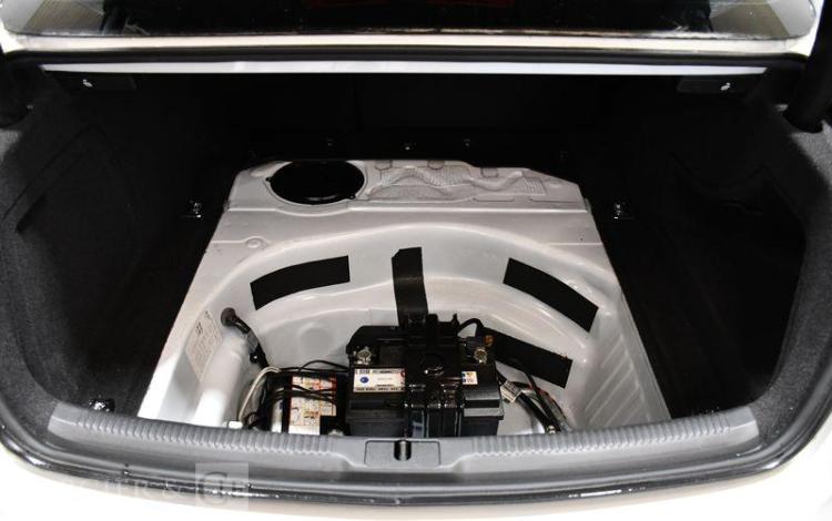 AUDI A5 2,7 TDI V6  AQ-156-YE