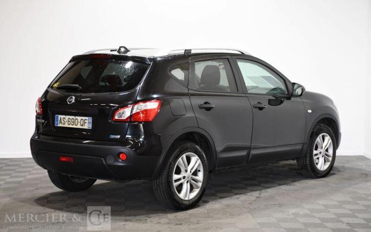 NISSAN QASHQAI 1,5 DCI105 CONNECT EDITION 2WD NOIR AS-690-QF