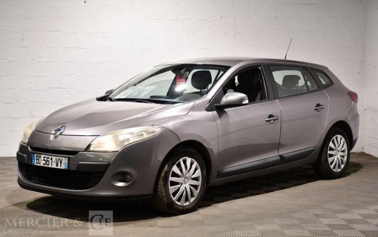 RENAULT MEGANE ESTATE 1.9 DCI 130 CARMINAT GRIS BD-561-VY