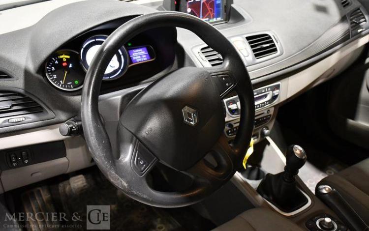 RENAULT MEGANE ESTATE 1.9 DCI 130 CARMINAT GRIS BD-561-VY
