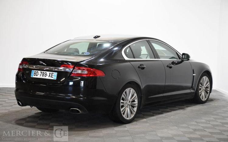 JAGUAR XF 3,0 D 240CH LUXURY PREMIUM BVA NOIR BD-789-XE