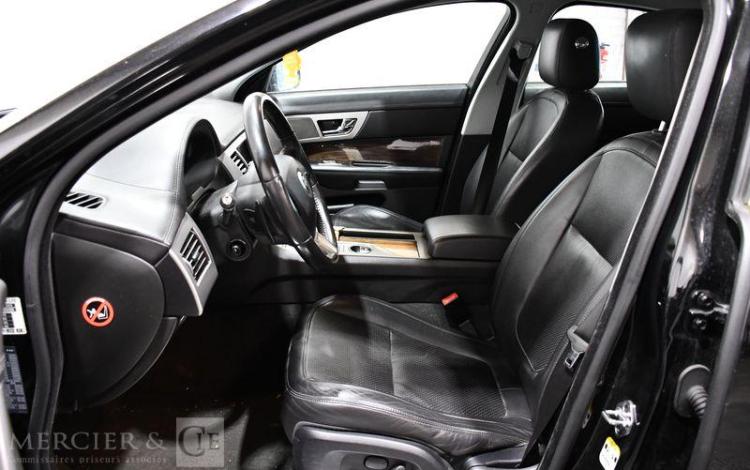JAGUAR XF 3,0 D 240CH LUXURY PREMIUM BVA NOIR BD-789-XE