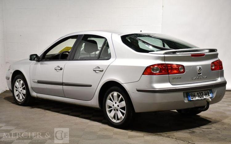 RENAULT LAGUNA 1,9 DCI120 DYNAMIQUE GRIS BH-122-HA