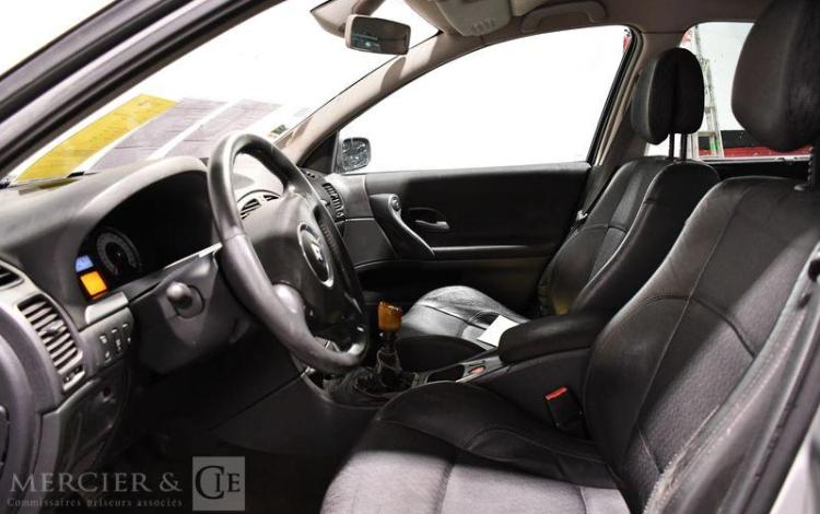 RENAULT LAGUNA 1,9 DCI120 DYNAMIQUE GRIS BH-122-HA