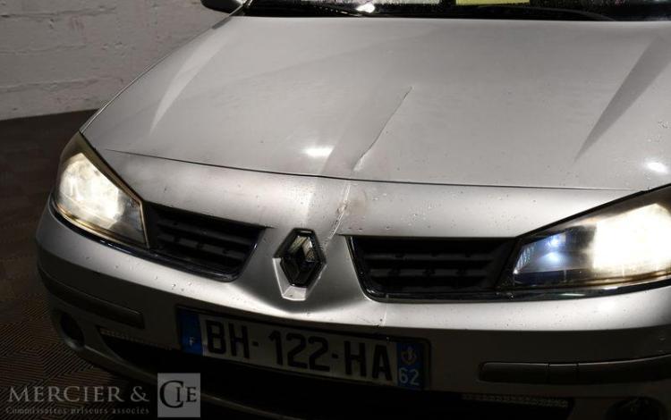 RENAULT LAGUNA 1,9 DCI120 DYNAMIQUE GRIS BH-122-HA
