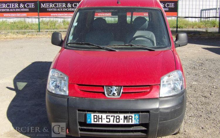 PEUGEOT PARTNER UTILITAIRE 1.6 HDI FOURGON 75 CV – DIESEL – 115551 KMS – ANNEE 2006 BORDEAUX BH-578-MR