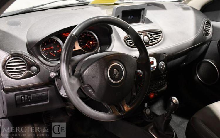 RENAULT CLIO ESTATE 1,5 DCI 105 XV DE FRANCE NOIR BM-720-LP