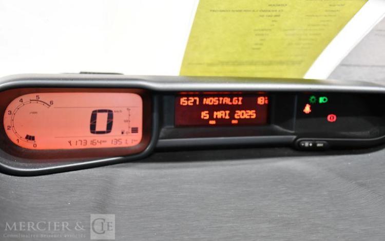 CITROEN C3 PICASSO 1,6 HDI 90CH CONFORT ROUGE BN-347-GC