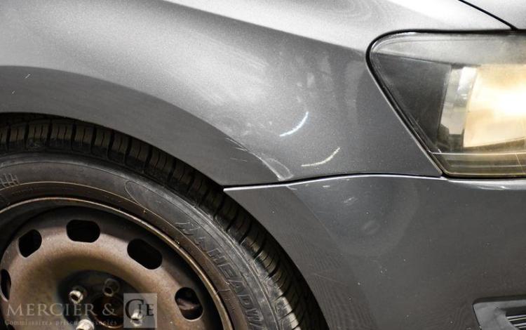 VOLKSWAGEN POLO 1,6 TDI CONFRTLINE 90CV GRIS BQ-720-KA