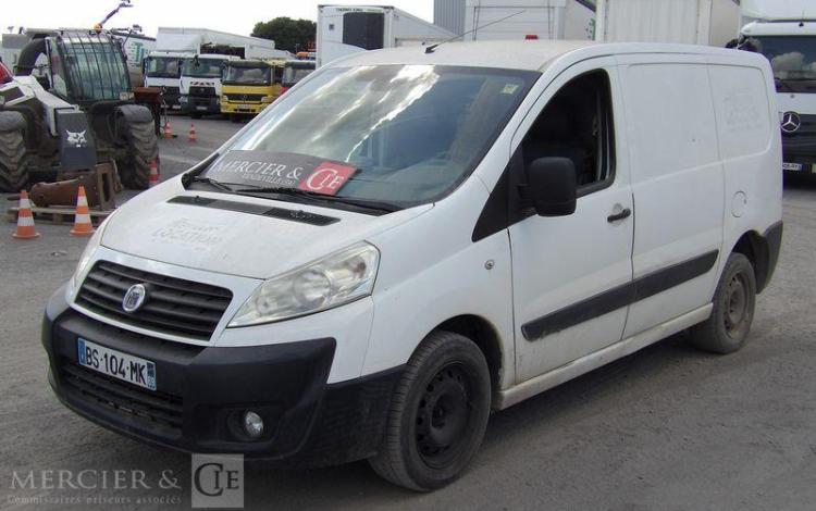 FIAT SCUDO 2 VUL 2,0 MJTD 16V FOURGON COURT 120 CV – DIESEL – 232518 KMS – ANNEE 2011 BLANC BS-104-MK